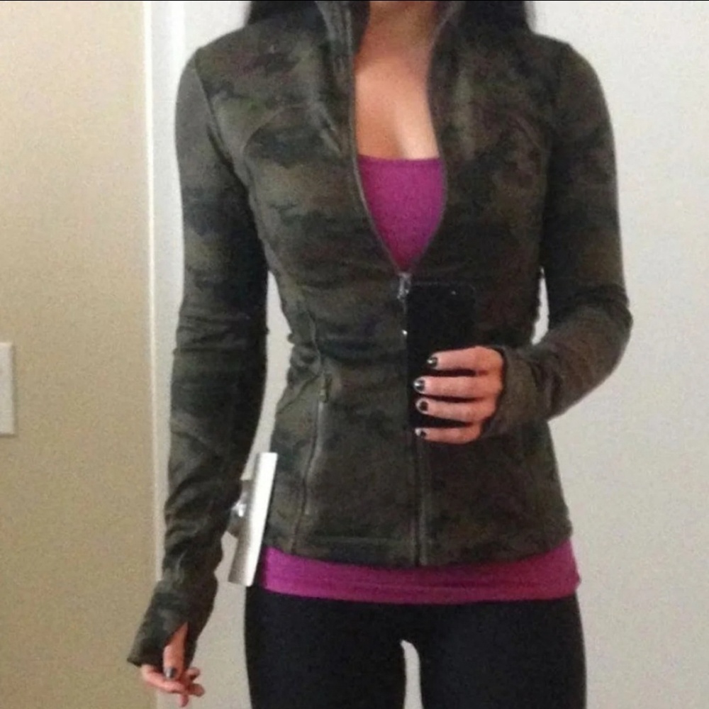 LULULEMON CAMO FORME JACKET 10